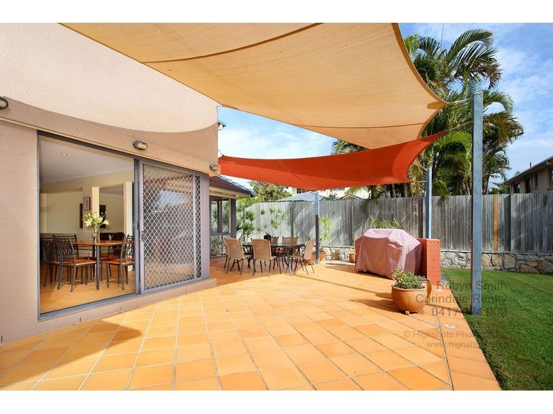 11 Homewood Place, Carindale QLD 4152