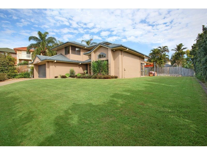 11 Homewood Place, Carindale QLD 4152