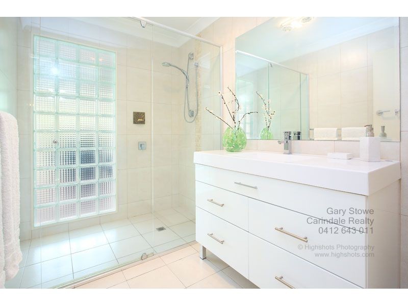 8 Rymer Street, Carina QLD 4152