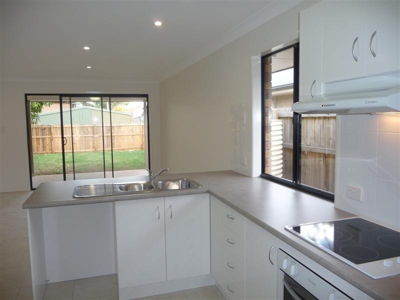 15 Tina Street, Redland Bay QLD 4165