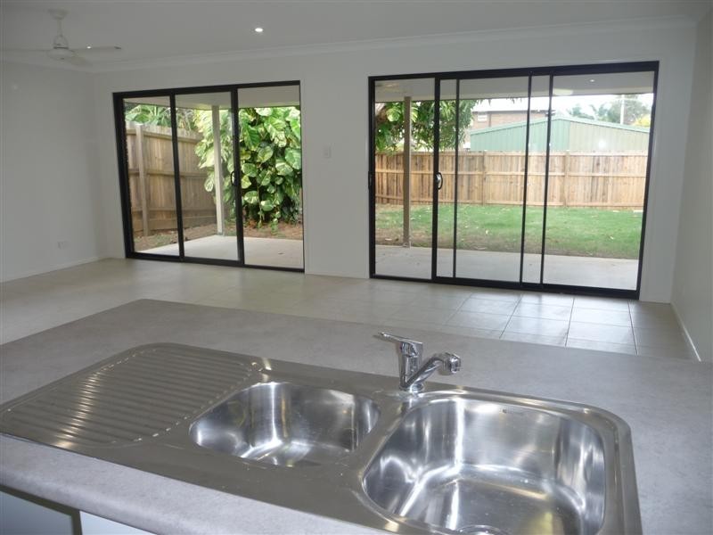15 Tina Street, Redland Bay QLD 4165