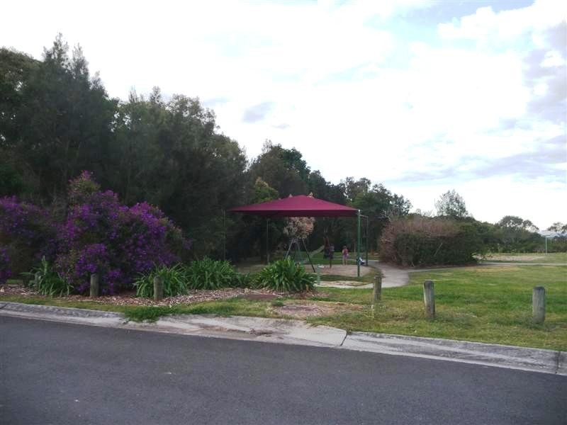 15 Tina Street, Redland Bay QLD 4165
