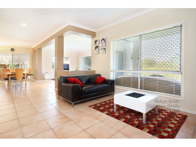 122 Cribb Road, Carindale QLD 4152