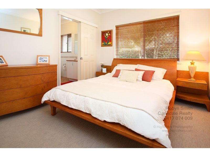 122 Cribb Road, Carindale QLD 4152
