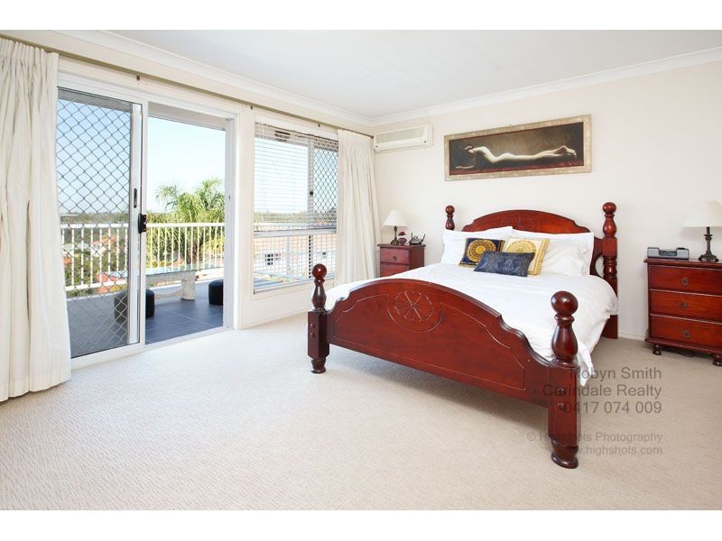 122 Cribb Road, Carindale QLD 4152