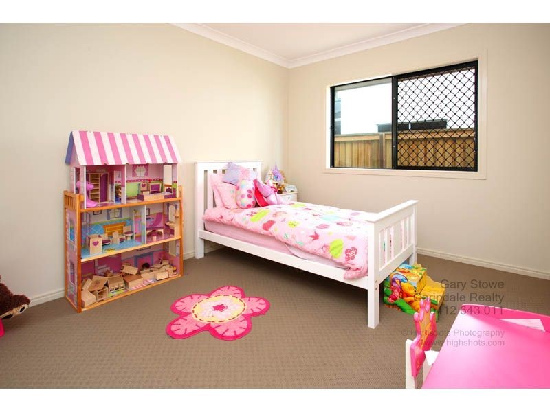 16 Feathertail Place, Wakerley QLD 4154