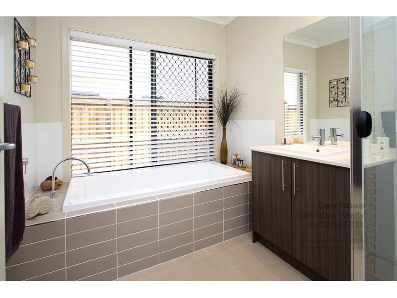 16 Feathertail Place, Wakerley QLD 4154