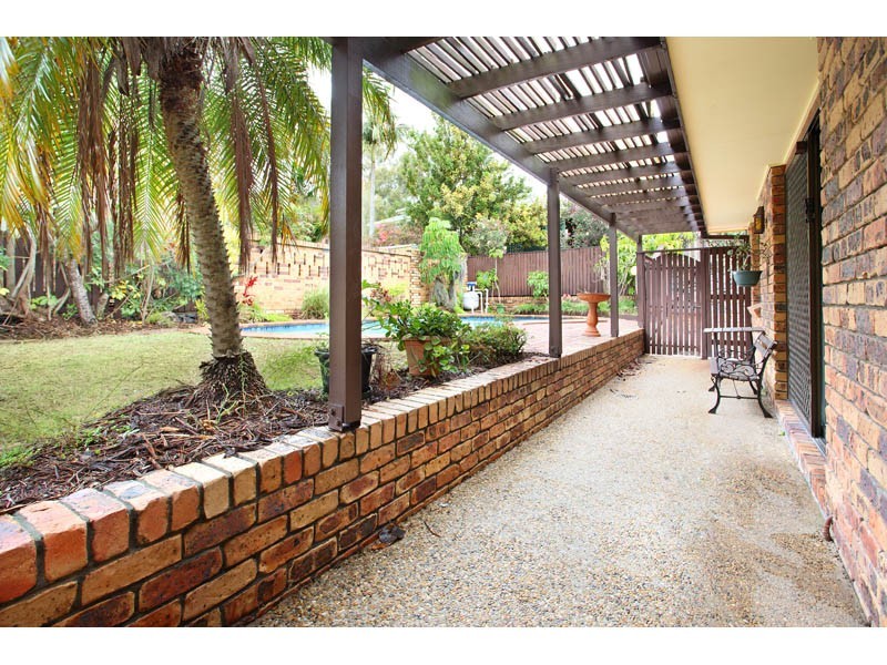 40 Naretha Street, Carindale QLD 4152