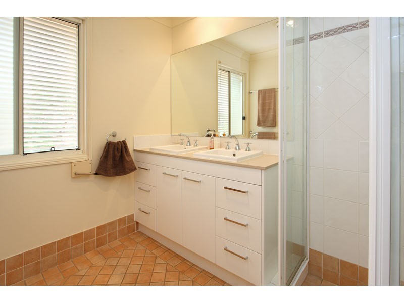 33 Grandview Place, Carindale QLD 4152