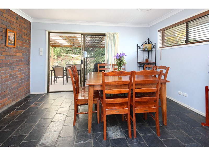 17 Gon Chee Court, Carindale QLD 4152