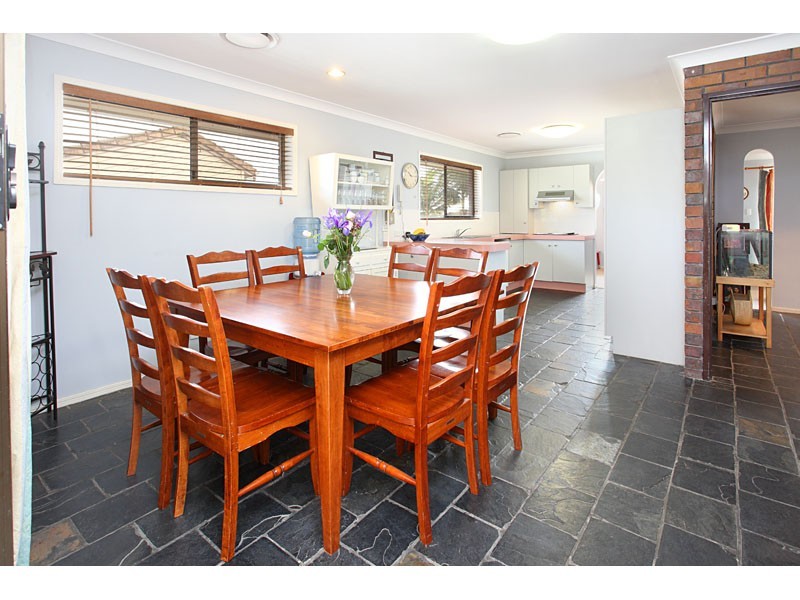 17 Gon Chee Court, Carindale QLD 4152