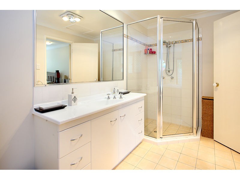 17 Gon Chee Court, Carindale QLD 4152