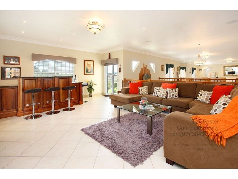 3 Highbury Close, Carindale QLD 4152