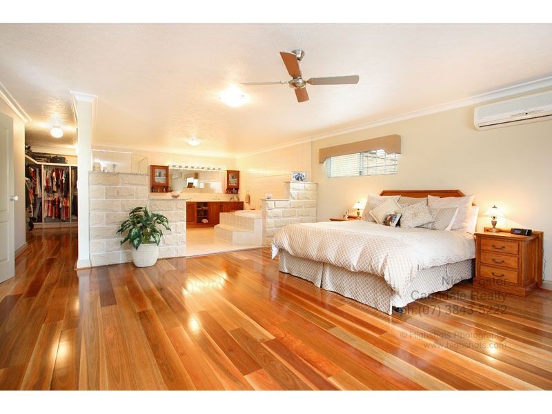 3 Highbury Close, Carindale QLD 4152