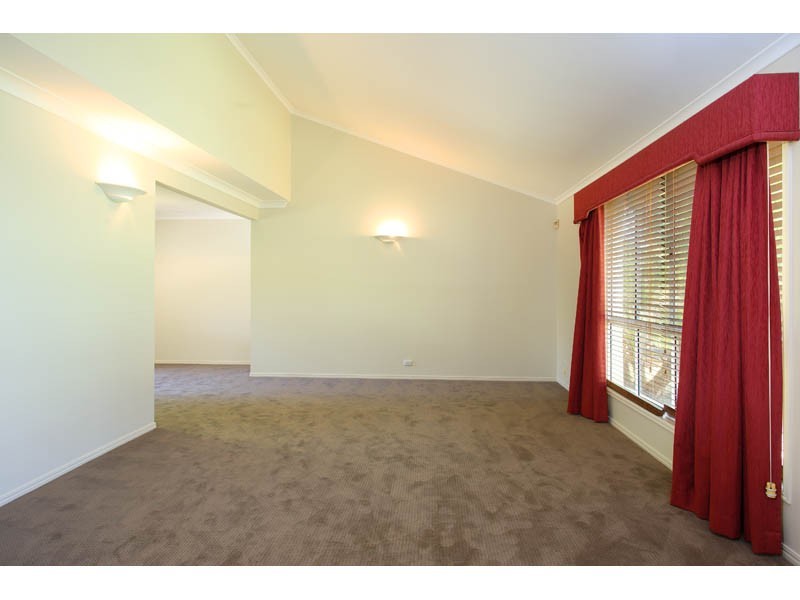 4 Picasso Place, Mackenzie QLD 4156