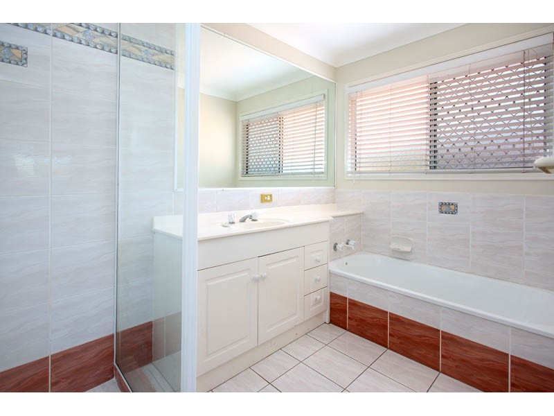 4 Picasso Place, Mackenzie QLD 4156