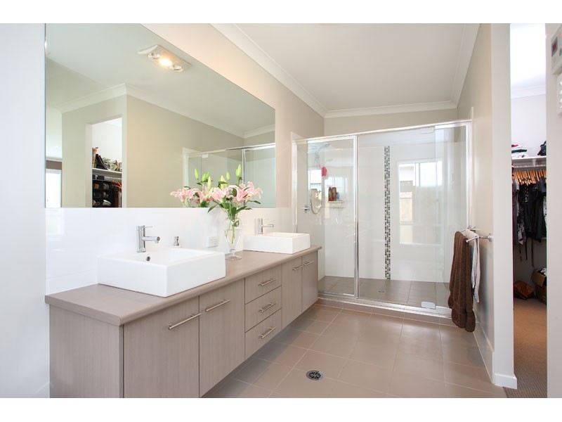 65 Taylor Place, Mackenzie QLD 4156