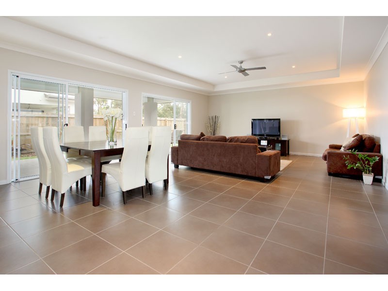 65 Taylor Place, Mackenzie QLD 4156