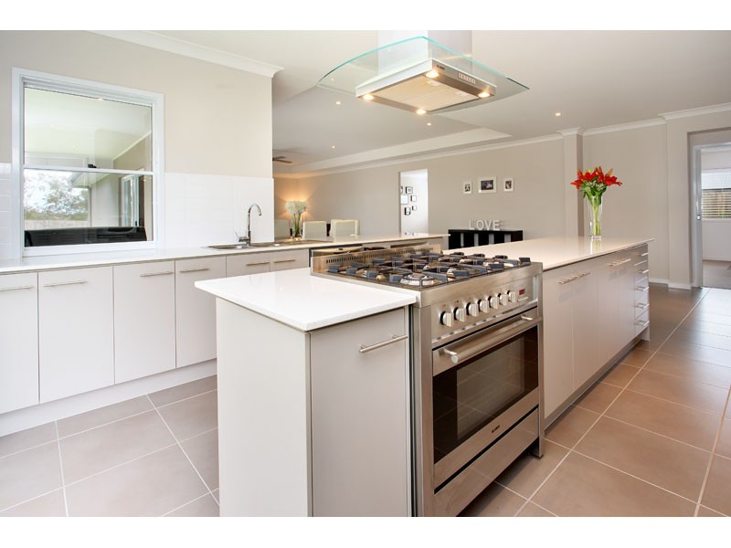 65 Taylor Place, Mackenzie QLD 4156