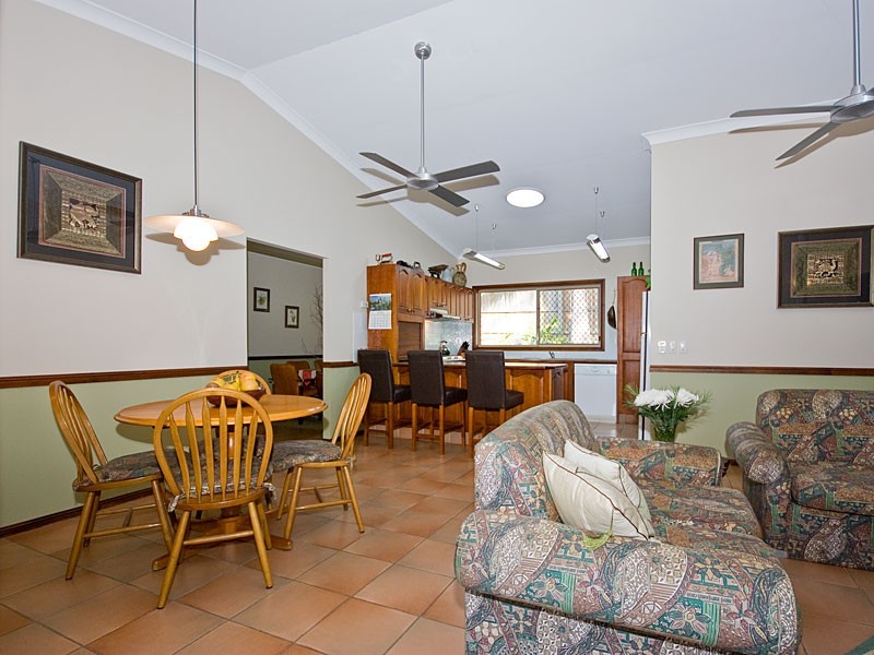 1192 Creek Rd, Carina Heights QLD 4152