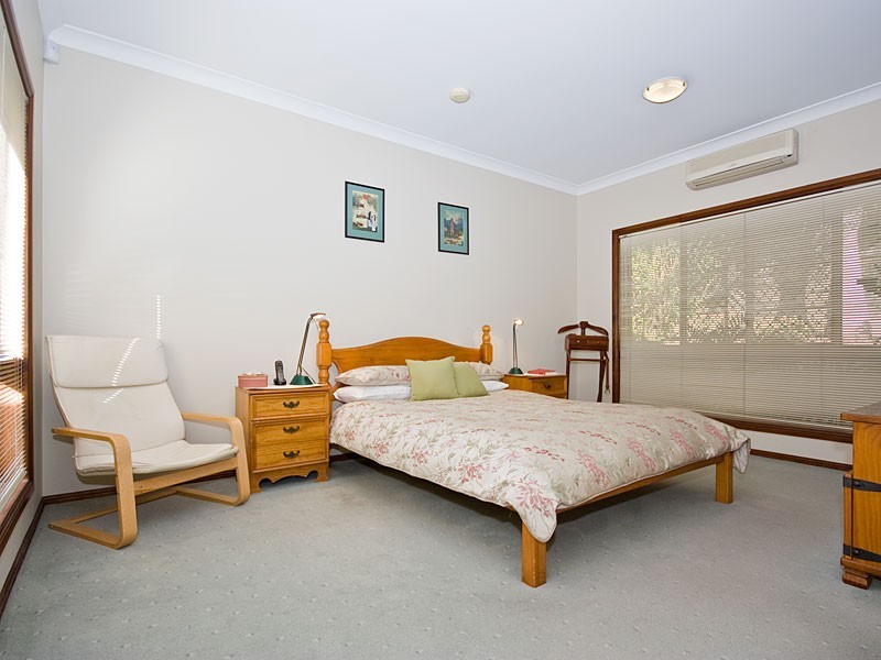 1192 Creek Rd, Carina Heights QLD 4152