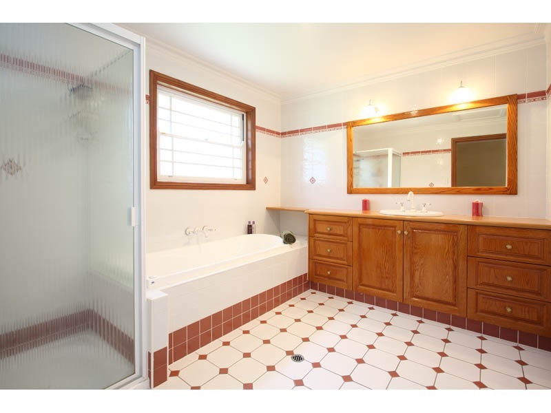 289 Cribb Road, Carindale QLD 4152