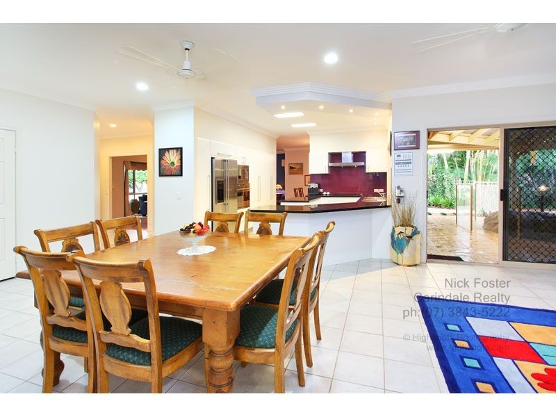 3 Mansfield Place, Mansfield QLD 4122