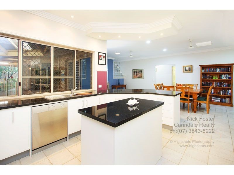 3 Mansfield Place, Mansfield QLD 4122