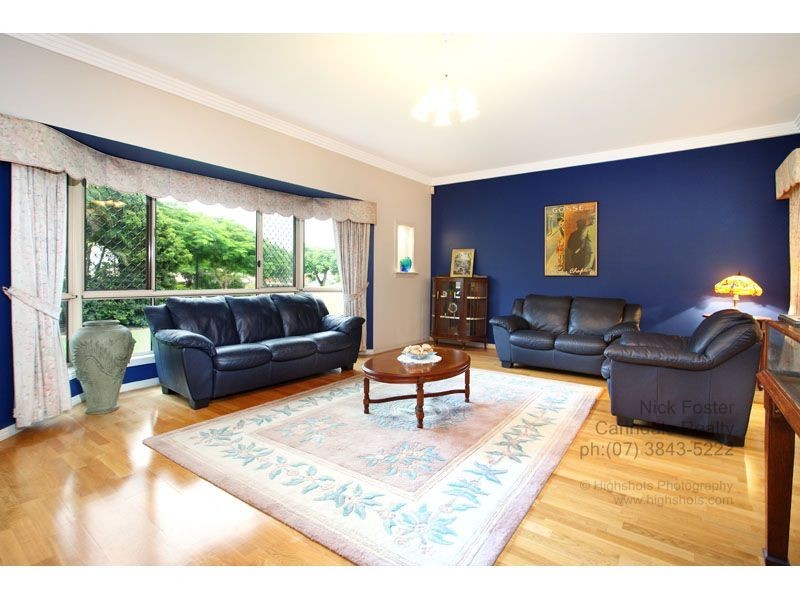 3 Mansfield Place, Mansfield QLD 4122