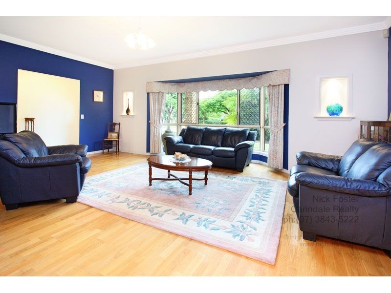 3 Mansfield Place, Mansfield QLD 4122
