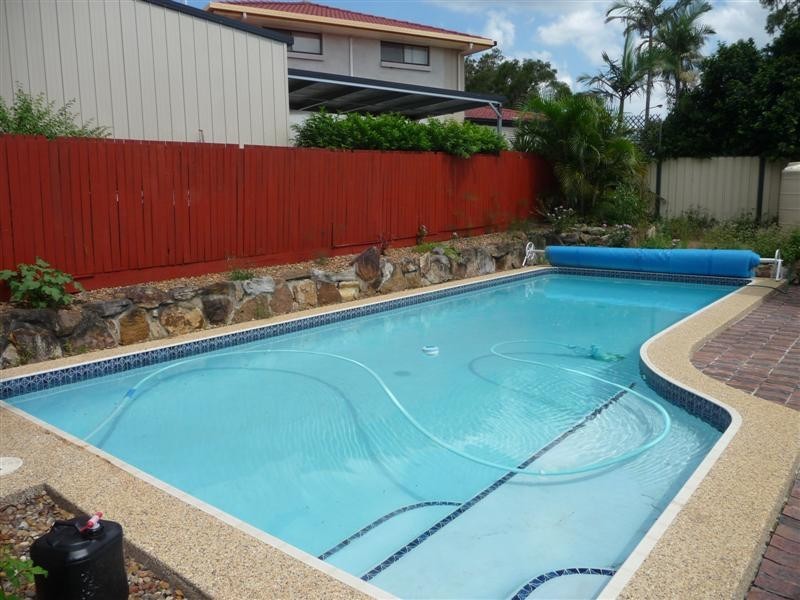 4  Ambrosius Street, Carindale QLD 4152