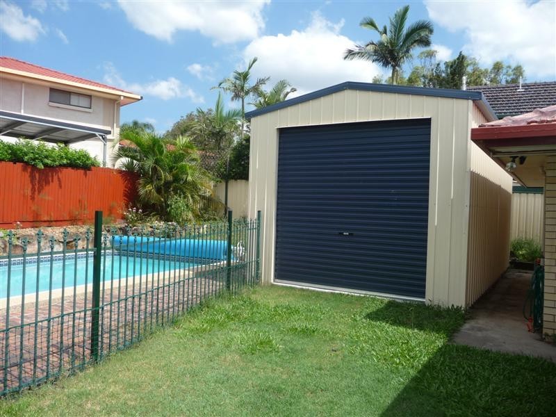 4  Ambrosius Street, Carindale QLD 4152