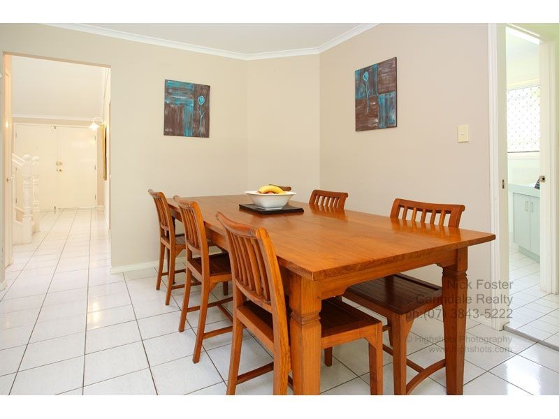 22 Hatherton Crescent, Carindale QLD 4152