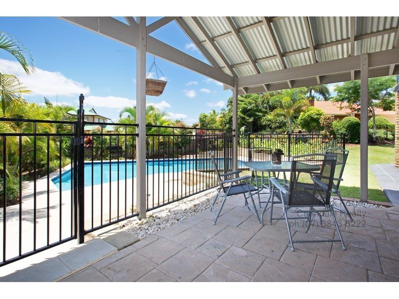 22 Hatherton Crescent, Carindale QLD 4152