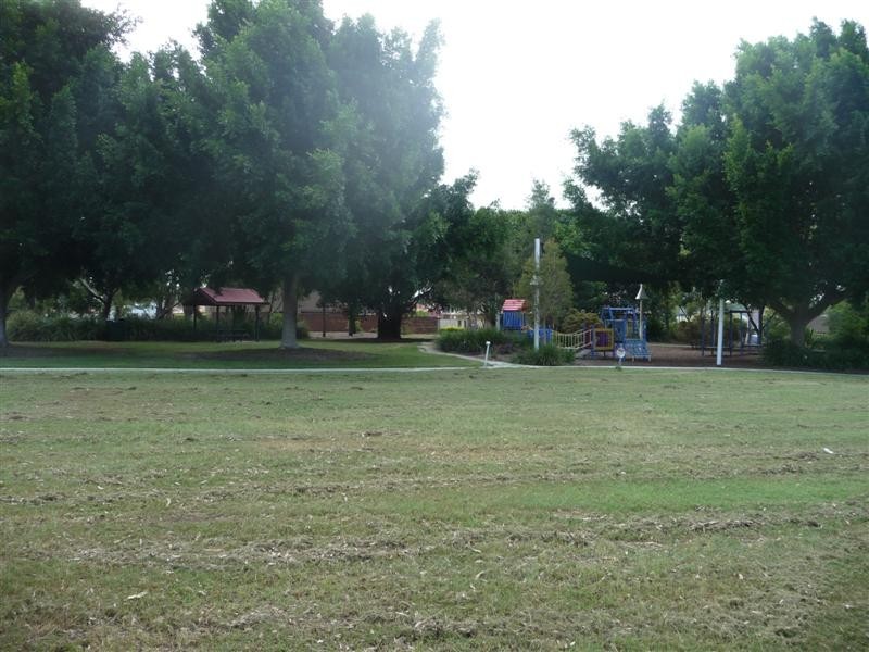 22 Hatherton Crescent, Carindale QLD 4152