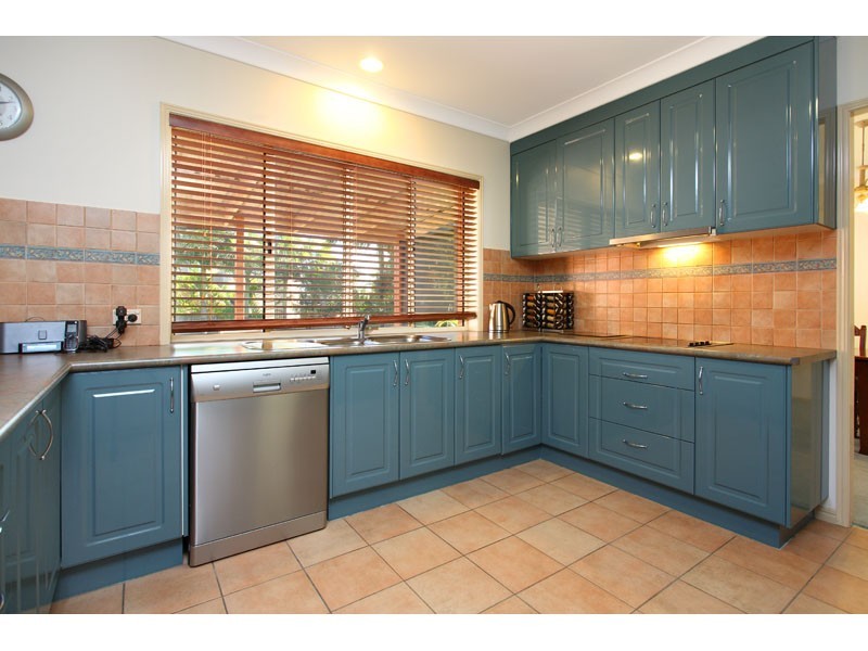 17 Forest Place, Carindale QLD 4152