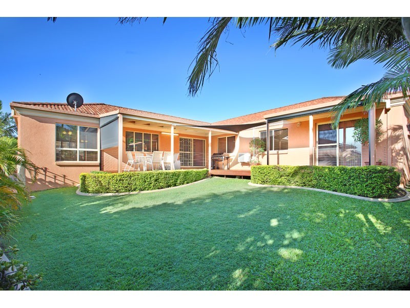 17 Forest Place, Carindale QLD 4152