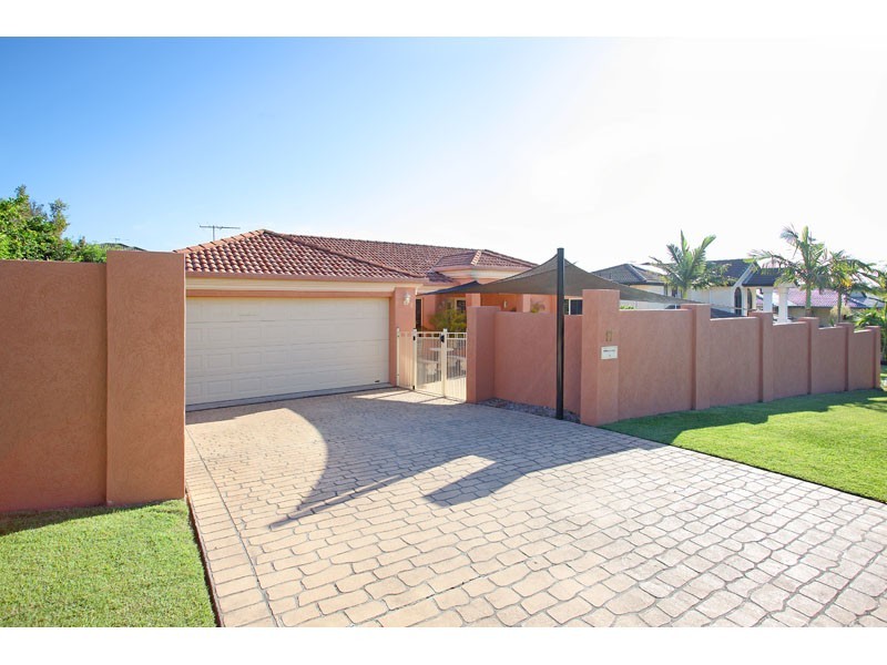 17 Forest Place, Carindale QLD 4152