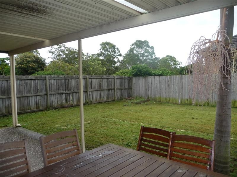 13 Araluen Street, Carindale QLD 4152