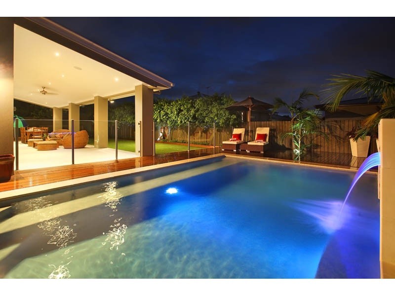 15 Woodland Street, Carindale QLD 4152