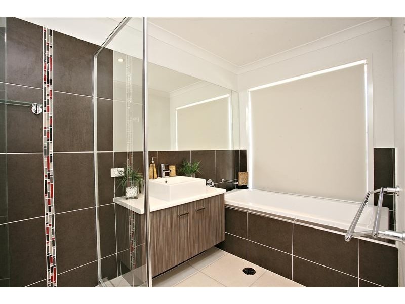 23 Taylor Place, Mackenzie QLD 4156