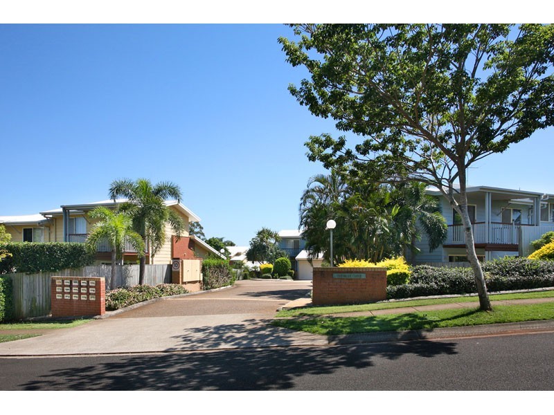 13.11 Trevally Crescent, Manly West QLD 4179