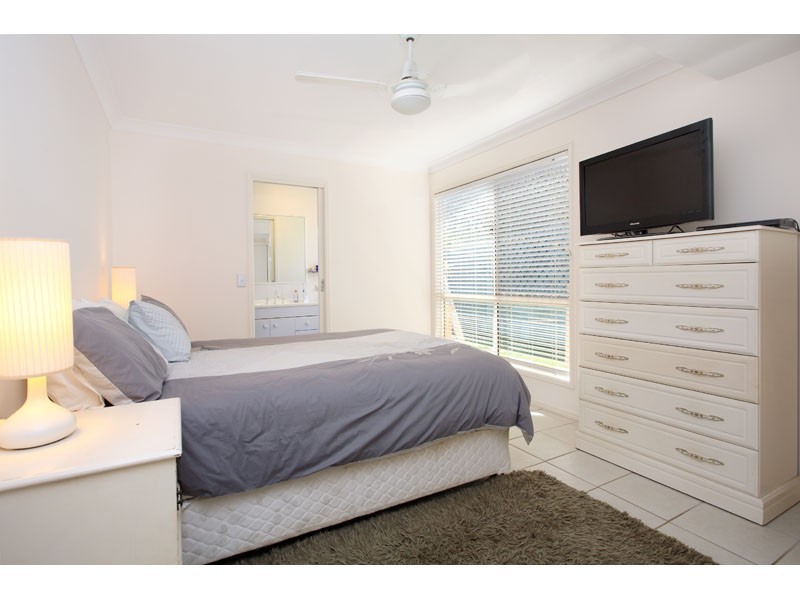 13.11 Trevally Crescent, Manly West QLD 4179