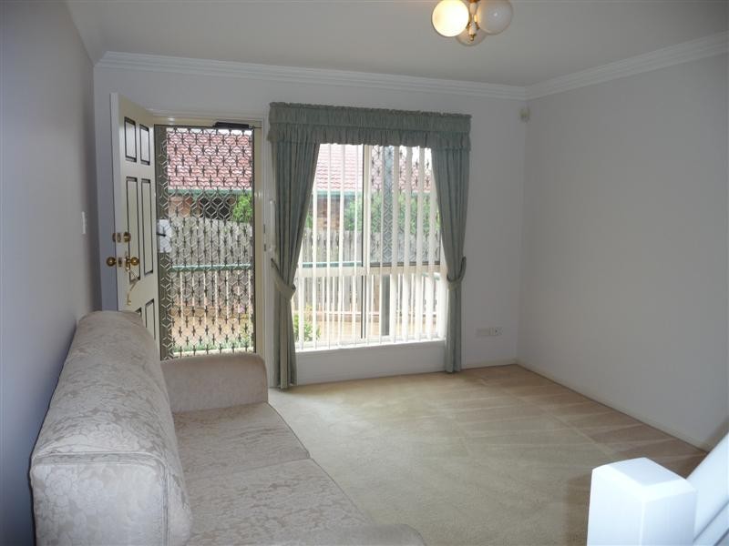 2 / 28 Osterley Road, Carina Heights QLD 4152