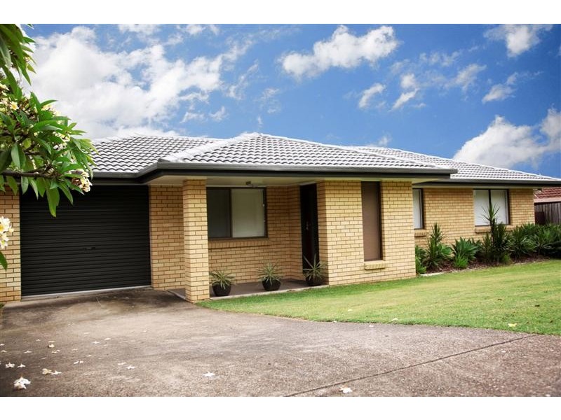 15 Naretha Street, Carindale QLD 4152
