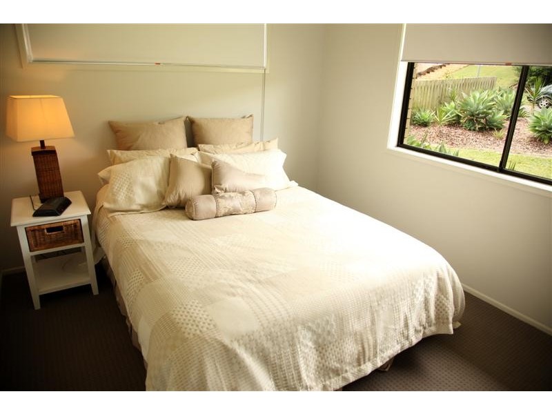 15 Naretha Street, Carindale QLD 4152