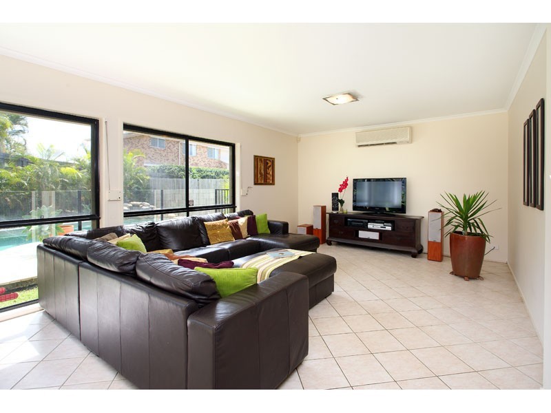 39 Michelangelo Crescent, Mackenzie QLD 4156