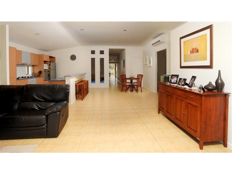 17 Melaleuca Place, Carindale QLD 4152