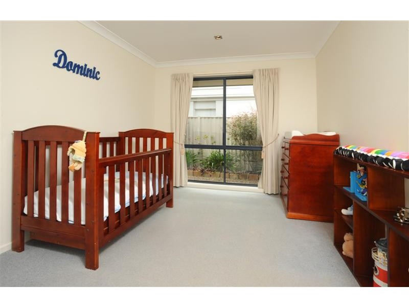 17 Melaleuca Place, Carindale QLD 4152