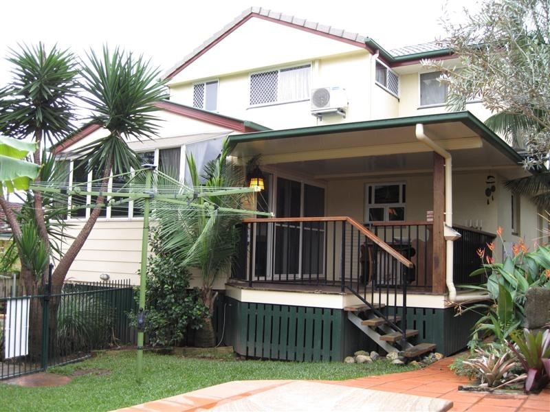 17 Casmaria Street, Mansfield QLD 4122